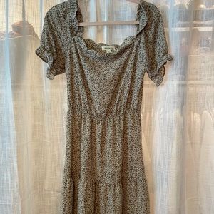 Off the shoulder brown dress midi